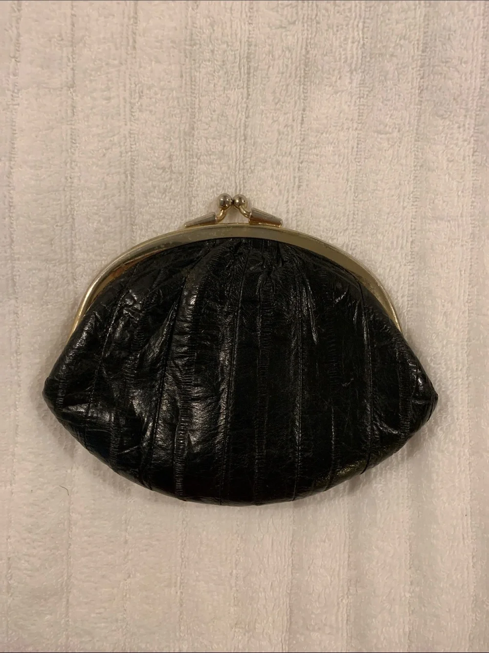 Vintage Lee Sands Black Eel Skin Kiss-Lock Coin Purse 1970-1980 Korea​​